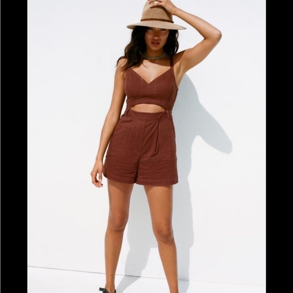 Urban Outfitters Dora Cutout Romper‎ Brown Sz M - Picture 1 of 7
